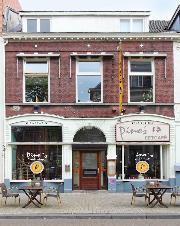 Pinos Eetcafe Bed and Breakfast Tilburg Buitenkant foto